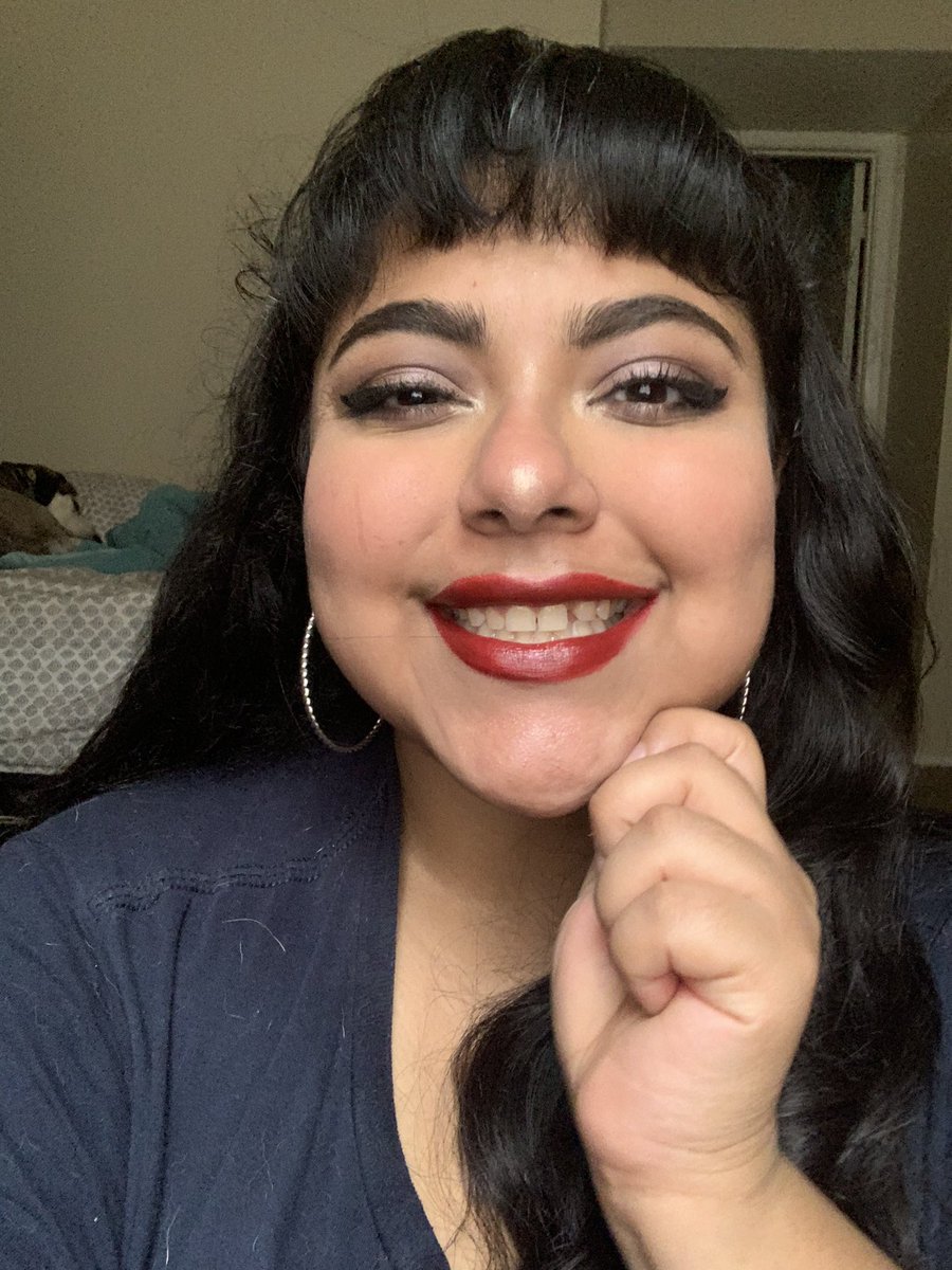 day 35! taupe eyeshadow & red lip 