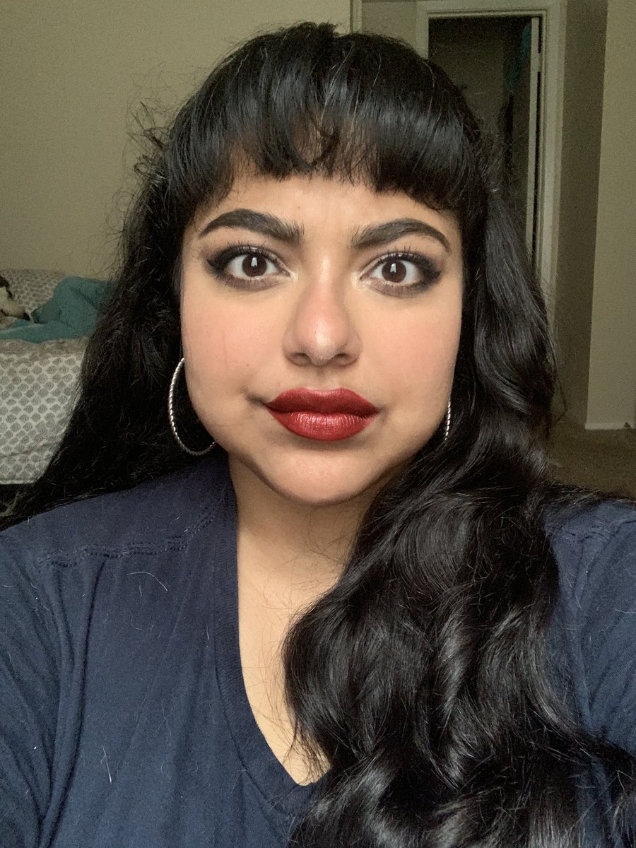 day 35! taupe eyeshadow & red lip 