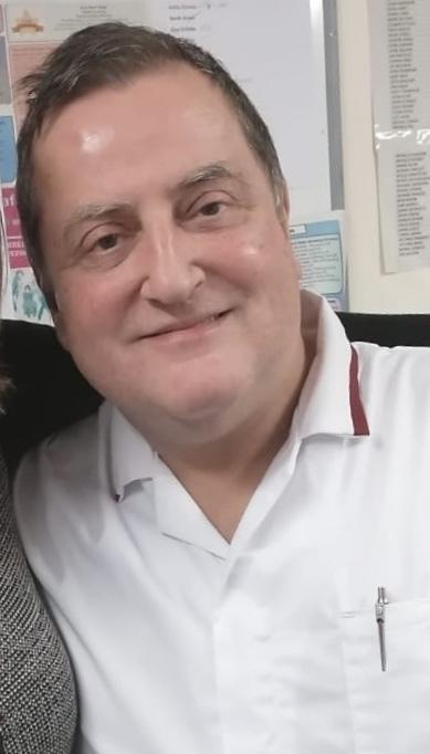 RIP NHS hero Simon Guest. Simon was a radiographer at Furness General Hospital, where he has died after contracting Covid-19. His wife Nicky said he was "a true gentleman and a great role model to all".  #NHSheroes  https://www.nwemail.co.uk/news/18389343.furness-general-hospital-worker-dies-contracting-coronavirus/