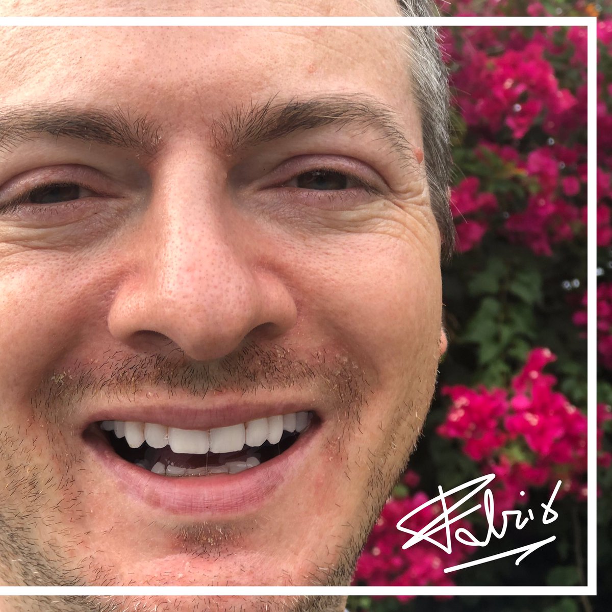 FabixArt's tweet photo. FABIX 🤗💐❤️🎤🎼🎹🥁🎸
Hello Saturday!
#teamfabix #music #emotions #lovesong #rock #kompozitor #kengetar #tekstopisac #pevacica #любовнаялюбовь #авторнеизвестен #певец #hudba #novahudba #zpevak #følelser #zanger #emoties #rakkauslaulu #lauluntekijä #tunteet #smile #happiness https://t.co/2fBBecQMCz