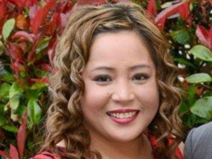 RIP NHS hero Jenelyn Carter. The 41 year old, born in the Philippines, was a healthcare assistant on the admissions ward at Morriston Hospital in Swansea. Colleagues were devastated by the loss of a 'lovely caring person with a heart of gold'.  #NHSheroes  https://www.dailymail.co.uk/news/article-8232963/NHS-hospital-worker-41-dies-coronavirus-catching-working-wards.html