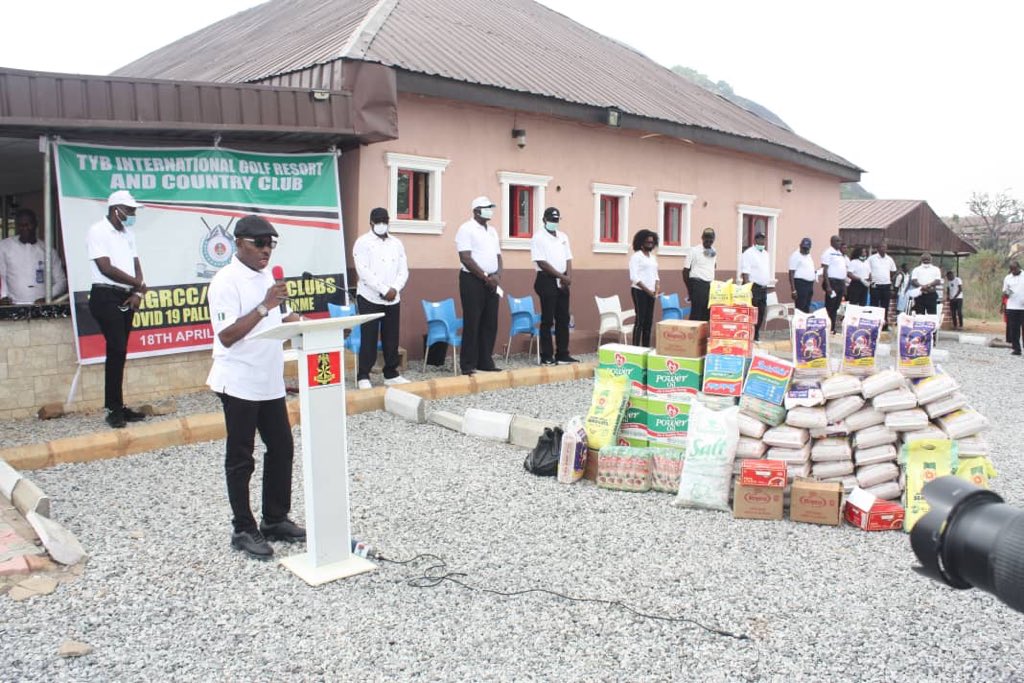 tybgolfclub's tweet photo. COVID-19 Palliatives Distribution to Caddies of the TYB IGRCC. The Chairman of the TYB IGRCC Lt Gen Adeosun calling for a minute silence in honour of all the souls of the faithful departed due to the COVID-19 pandemic #StayStrong #StaySafe #StaySafeNigeria https://t.co/2rNfNQjmtM