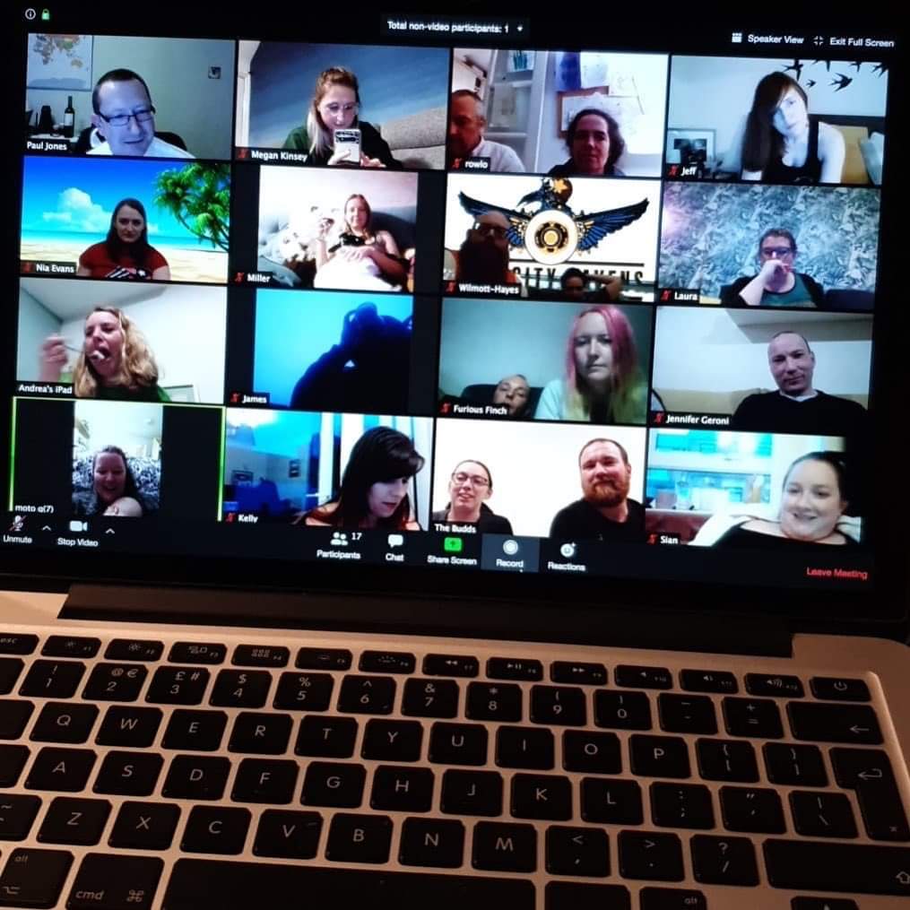 Tonight we had a quiz night with our neighbours <a href="/SWS_RollerDerby/">South Wales Silures</a> &amp; <a href="/tigerbaybrawler/">Tiger Bay Brawlers</a> put together by quizmaster <a href="/pauljones/">Paul Jones</a> Diolch Paul! 💚

#RIOTRIOTRIOT #RiotQuizzyRavens