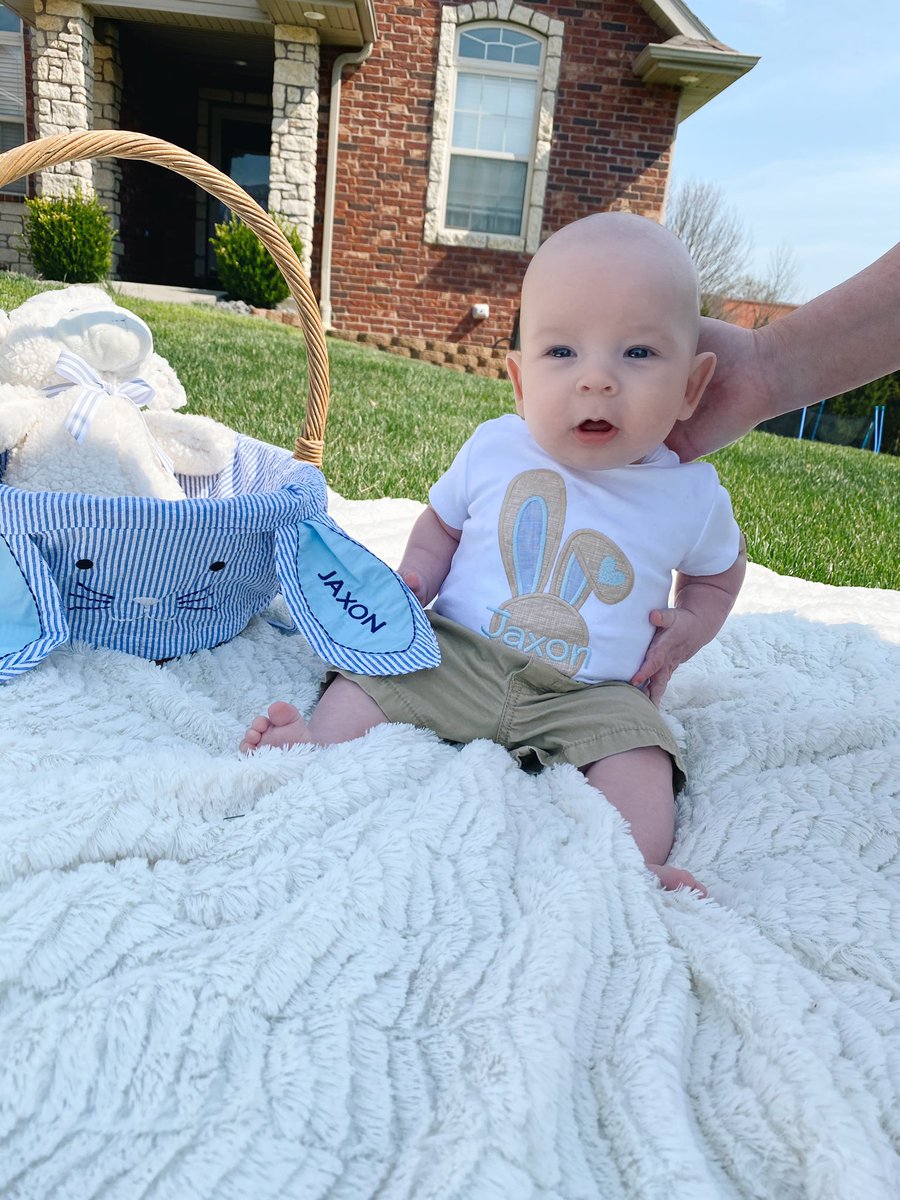 cjsteffens's tweet photo. I’ll take about 12 more babies please @ehasegolf15 😜 no... but seriously how cute is this little babe. https://t.co/KnLXBhNMIc