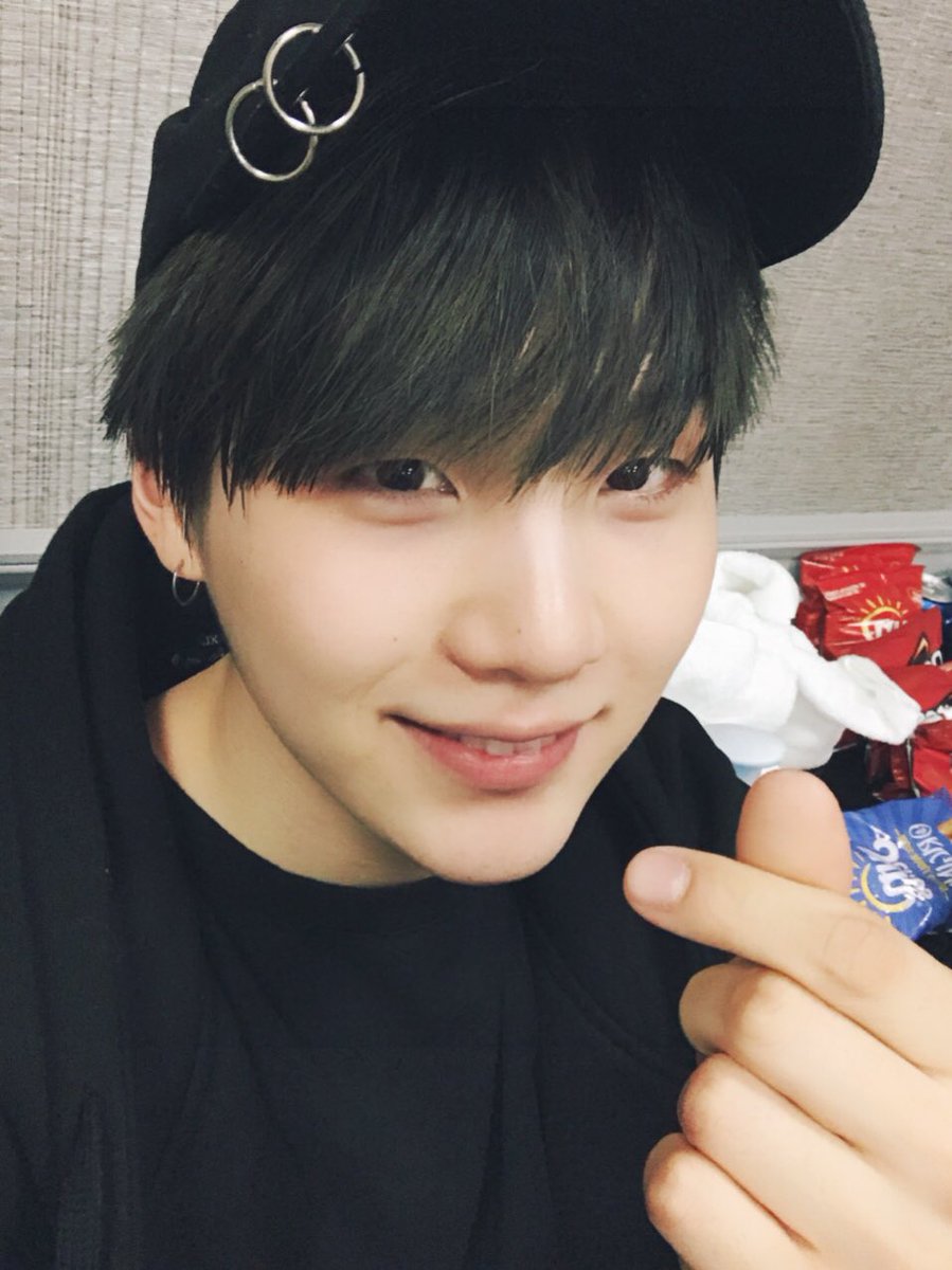 juri_army_2018's tweet photo. ✨新タグ

04lineのLJC🌸

栃木ARMY

ユンギよりのオールペン👴💗

濃い絡み希望🔥

#armyさんと繋がりたい
#armyさんと猛烈に絡みたいのでRTしてくれた方フォローします https://t.co/yUaL5vElVO
