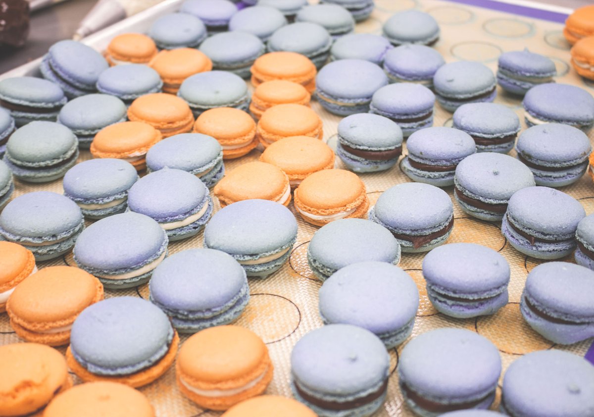 Sweeten up the weekend with <a href="/ByOllia/">Ollia Macarons & Tea</a>! Now offering curb-side pick up and delivery: bit.ly/2xwOGGF #LoveYYC