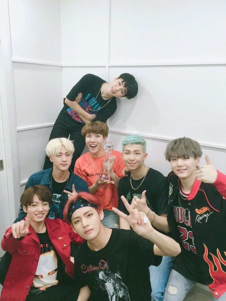 wholesome pictures of bts that i love