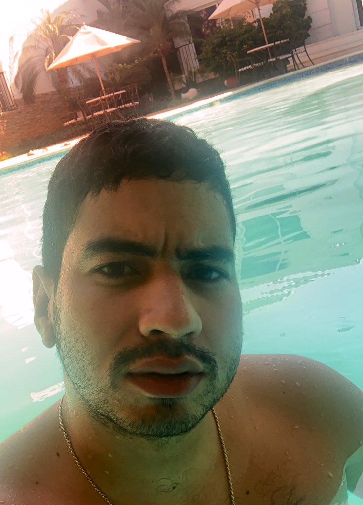 Mami que tu quiereeee ? Aqui llego tu tiburón !