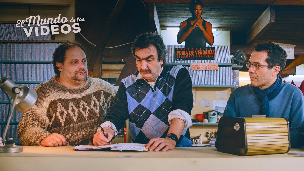 NegroJefeCine's tweet photo. El Mundo de los Videos quiere sacarle jugo a esta pandemia y se sumó a la movida de #nuestrocineencasa para infectar a internet con VHS y DVDs! 🌎📼☣️

Mirá la serie completa en Vera TV (Hasta que termine la cuarentena).

https://t.co/qSUGE9u38D https://t.co/2UHkIcIxm4