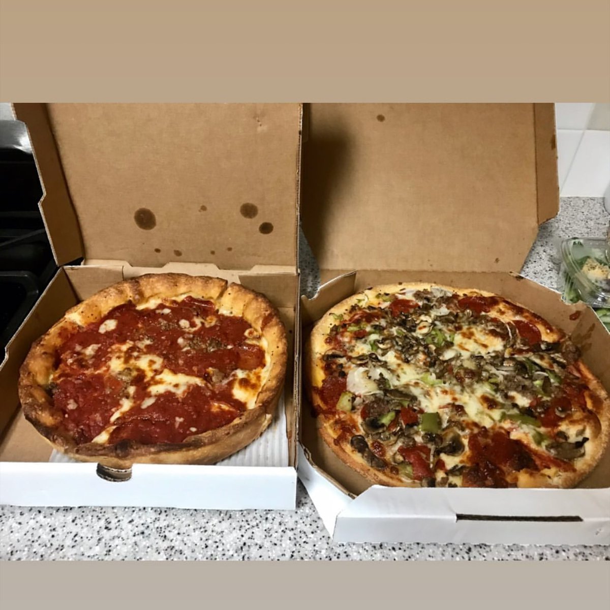 starpizzahou's tweet image. #wedeliver #curbsidepickup