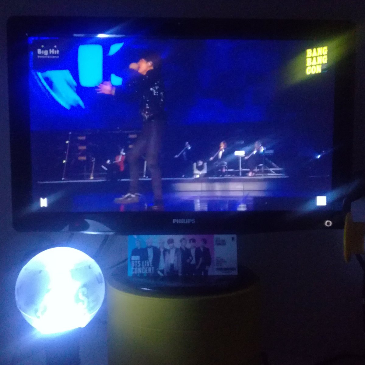 Ruchie_D's tweet photo. Me at 5am on Sunday: nothing's going to stop me from sleeping
*2nd day of #BANGBANGCON starting with Not Today, Am I Wrong and Baepse
Me: IT'S TIME FOR A PARTY!

@bts_bighit #BTS #BTSARMY #WINGSTOUR https://t.co/9Pcq34gWhm