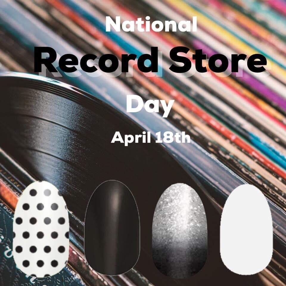 NailDiva9's tweet photo. Do you remember playing your LPs?  What was your favorite album? Post below⏬⏬🎤🎤🎤 https://t.co/mnrCtyeLS7