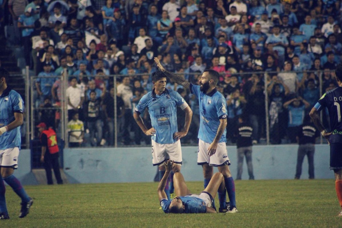 marccrosas's tweet photo. Perfil del tuitero HATER populista de hoy:
-“Eras malísimo, por eso empezaste en el Barça y terminaste en el Ascenso.”
-“Hay que mantener el Ascenso”.

¡Y todo eso sin ver 1 solo juego!

Hay que valorar más lo que tenemos. Lo nuestro. #TodosSomosAscenso #SinAscensoNoHayDesarrollo https://t.co/Jimz8n5aM9
