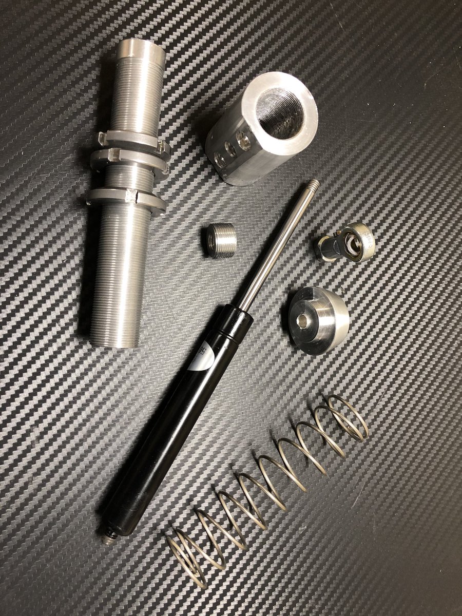 kony5586's tweet photo. アクセルのガススプリング交換ついでにフルタップのケース作成
スプリングも入れられるようにして車庫調風に https://t.co/WYWDkUEsEz
