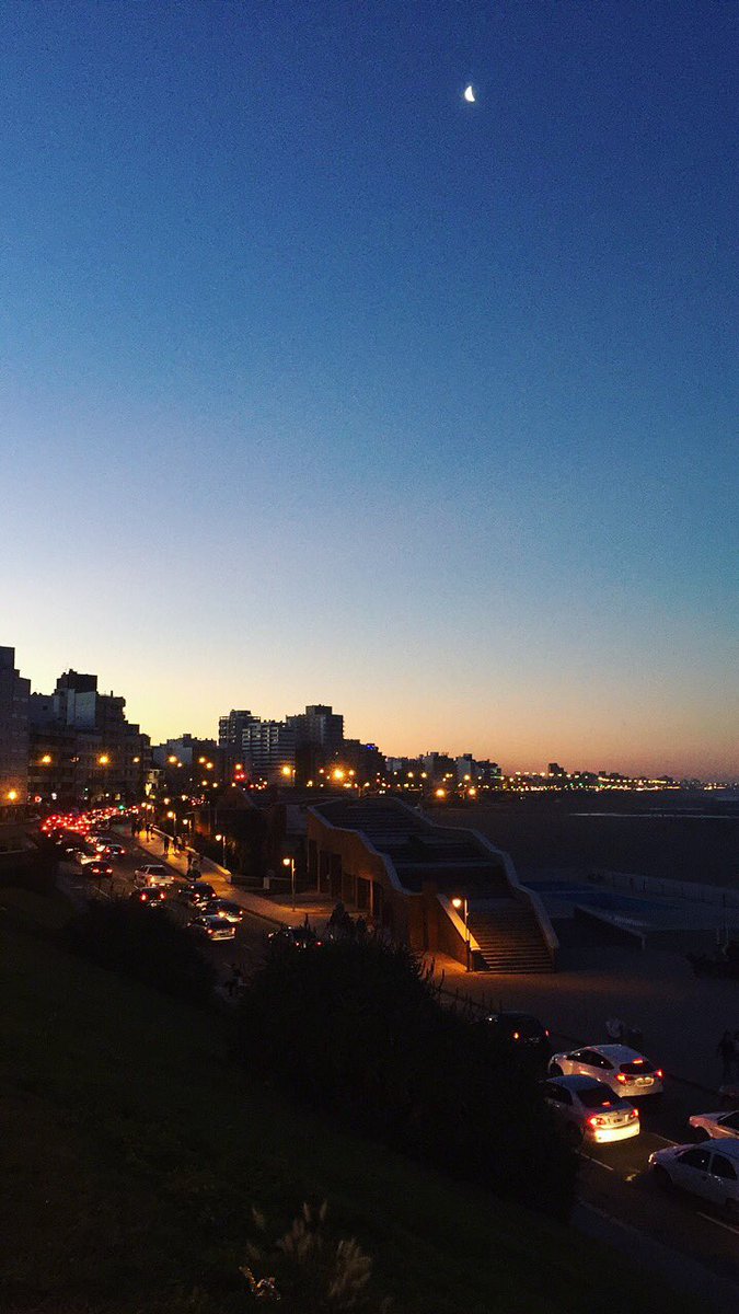 LopizzoAbril's tweet photo. extraño tanto tomar mates hasta temblar del frío viendo el atardecer https://t.co/UuJqB2Ju9B