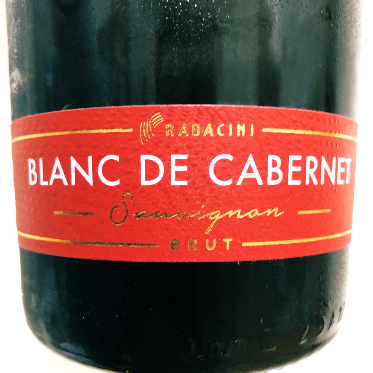 yukailog's tweet photo. 4月19日 しゅわしゅわタイム🍾🥂#家飲み #スパークリングワイン #ワイン #モルドバ #ラダチーニ #Radacini #BlancdeCabernet #Sparkling #カベルネソーヴィニヨン #CabernetSauvignon #安旨ワイン #ワイン王国 #神スパークリング https://t.co/ZuejspkJ6y