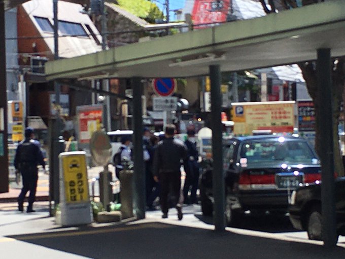 事件 湘南新宿ライン 車内に刃物男現る 浦和駅に警察集結 車内で右手に刃物持った老人が暴れてる まとめダネ 事件 湘南新宿ライン 車内に刃物男現る 浦和駅に警察集結 車内で右手に刃物持った老人が暴れてる まとめダネ