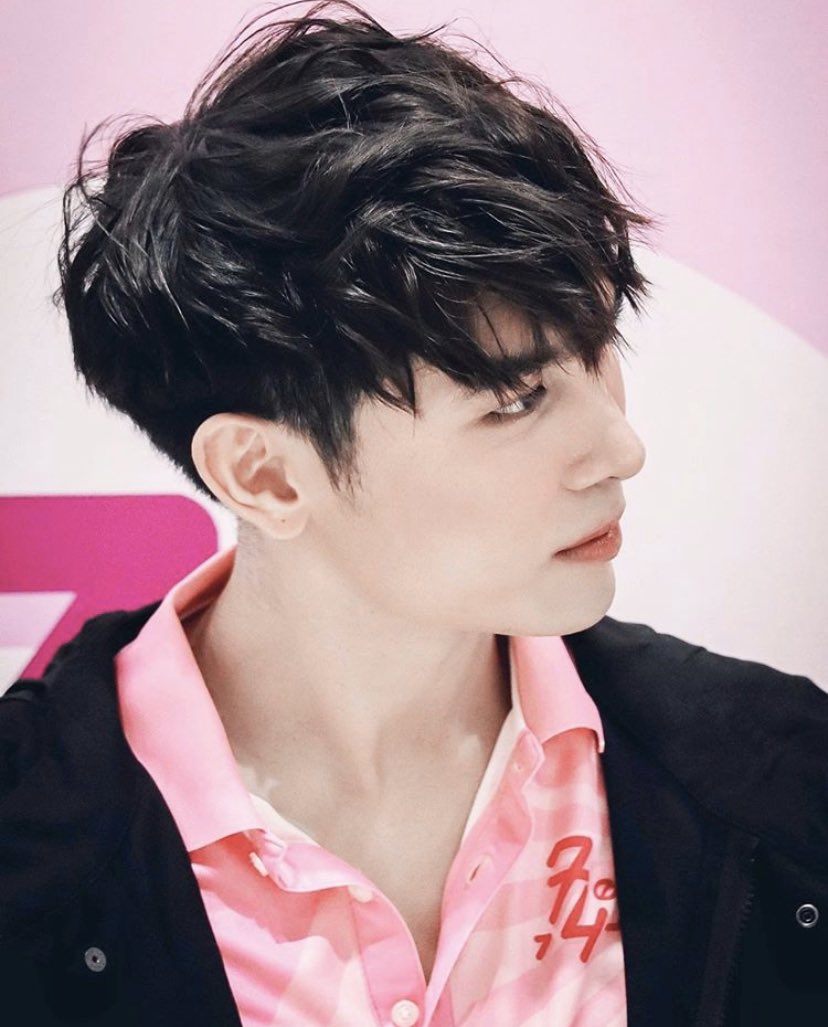 YOUTH_M_G's tweet photo. I'm very glad that P'mew has 400K fans🤣🤣I hope I can walk with p'mew to the time when twitter fans have 1M🎉🎉
#400KSayWeLoveMEW https://t.co/4DWfljSv2P