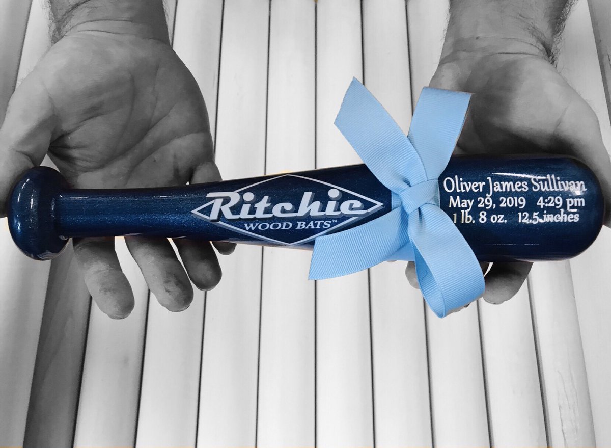 RitchieBats's tweet photo. So precious - our smallest My First Bat to date. Cut to the length of the baby at birth. Great for newborns, 1st birthdays, graduations, and a unique keepsake to always cherish their newborn size. #MyFirstBat #ritchiebats #Newborn https://t.co/dkiKmquSu4