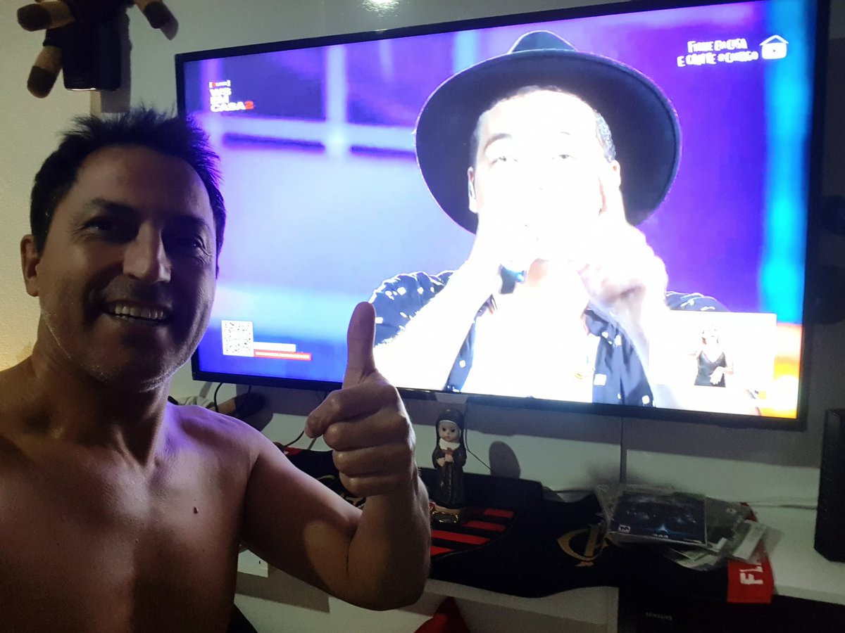 scosta971's tweet photo. @WesleySafadao 
Parabéns Safadão por proporcionar esse momento agradável ao povo Brasileiro nesse momento tão difícil. Obrigado pelo Show. https://t.co/xW5ghLv8I3