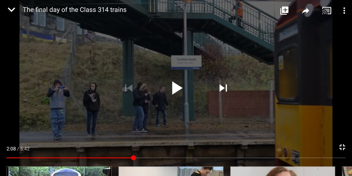 TheDarylSharp's tweet image. When you watch random @ScotRail videos on@YouTube and it happens to give you a glimpse of your old home town station #Cumbernauld which was never electrified when I lived there for 21 odd years.

However I would have rode plenty of times on the #class314 out of @NetworkRailGLC