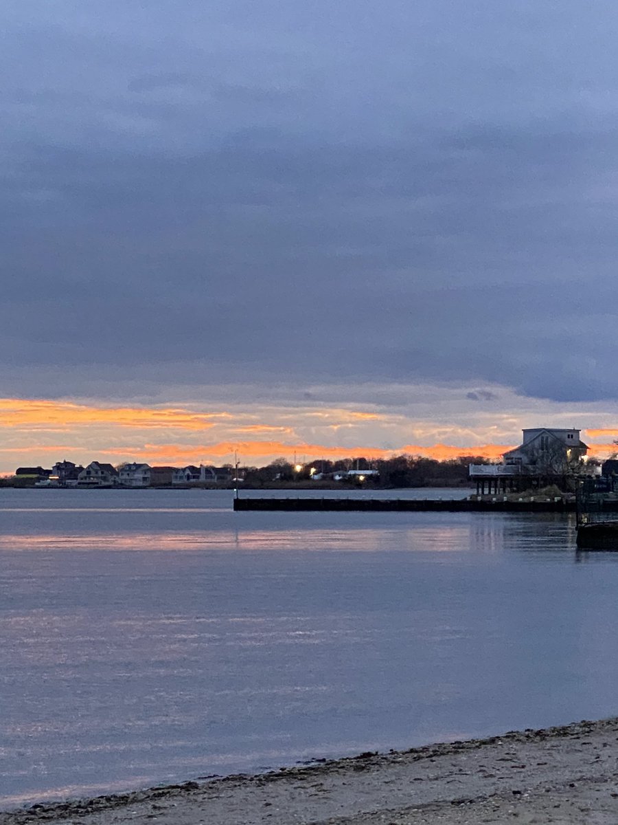 rivsauber's tweet image. Another day, another 🌅 sunset!
#sunset #QuarantineLife #needtogetout #FireIsland