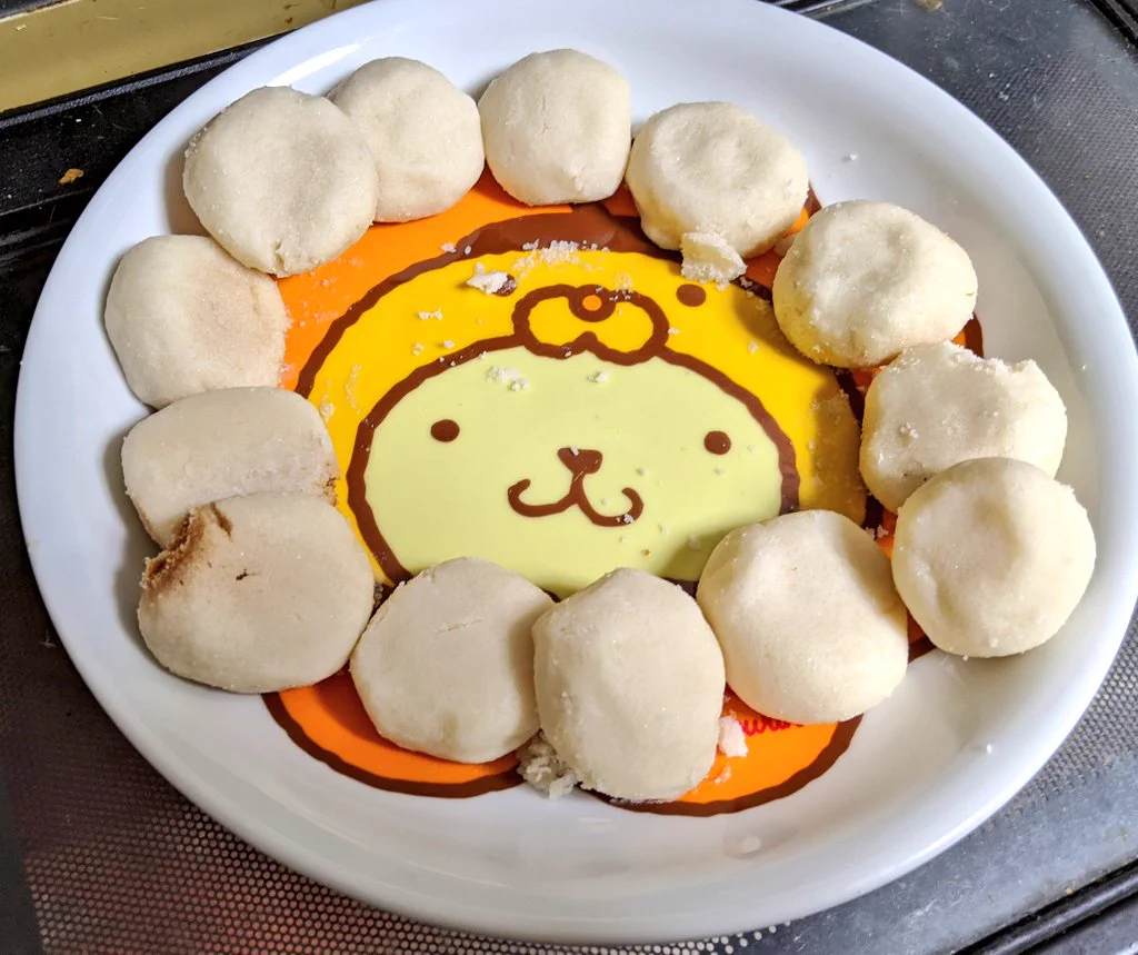 作ってみましたー！楽チン簡単サク甘～( ´▽｀) 混ぜ物かえたら色々出来そう！盛りその他諸々雑なのはゴメンちゃいね  