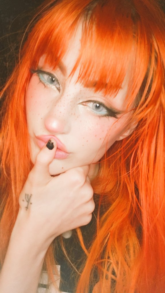 l0stintheleaves's tweet image. #foxeyes #foxeyemakeup