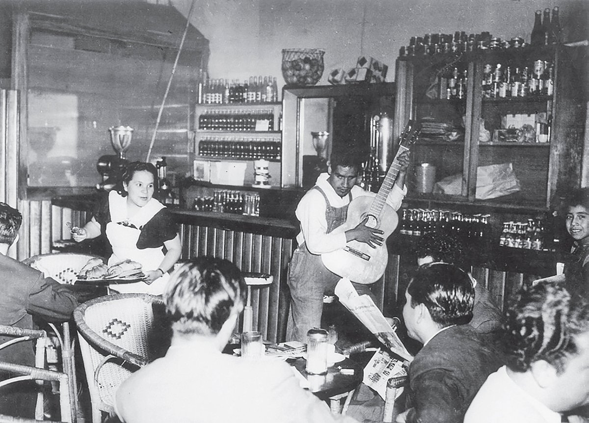 CasadelRisco's tweet photo. Responde la #TriviaDeHoy para ganarte un catálogo de la exposición #MujeresenelArte. Nombra el #café ubicado en Filomeno Mata, #CentroHistórico (CDMX), donde se reunían a debatir los intelectuales #posrevolucionarios en torno de los conflictos sociales y culturales de la época. https://t.co/vQ1rtP09Fz