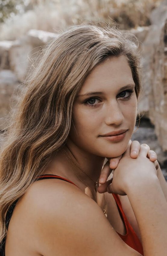 THS Senior Social Media Spotlight 

Elizabeth Morgan Daniel 

Gymnastics 4 year varsity,  Chick-fil-A Leadership Academy, Teen Leadership Troy, Senior Leader 

Will attend Ohio University and is undecided on a major.