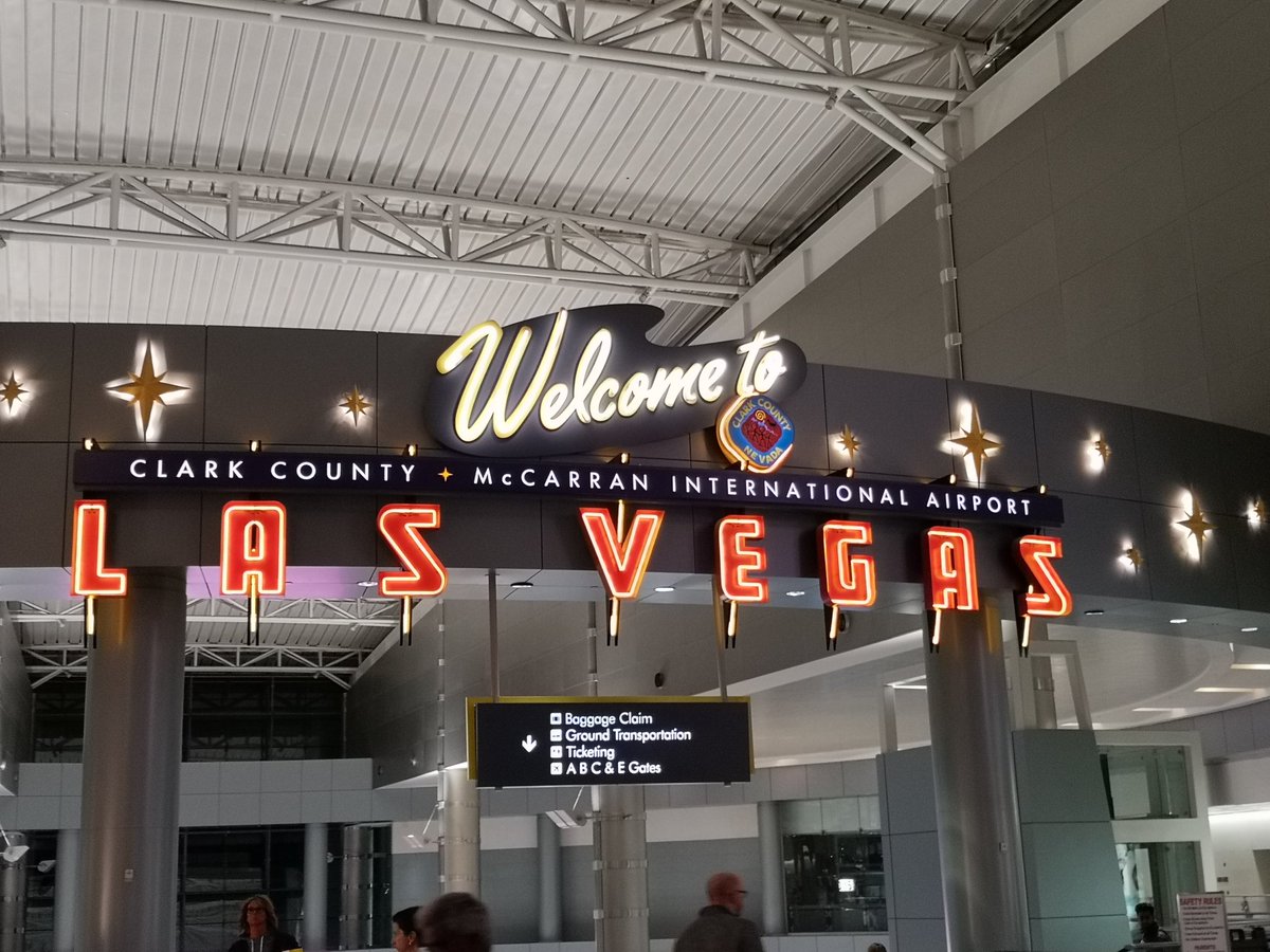EmmaCowling4's tweet photo. Looking through the photos from our trip to #lasvegas Amazing place #vegasbaby https://t.co/7CDJqb1pTV