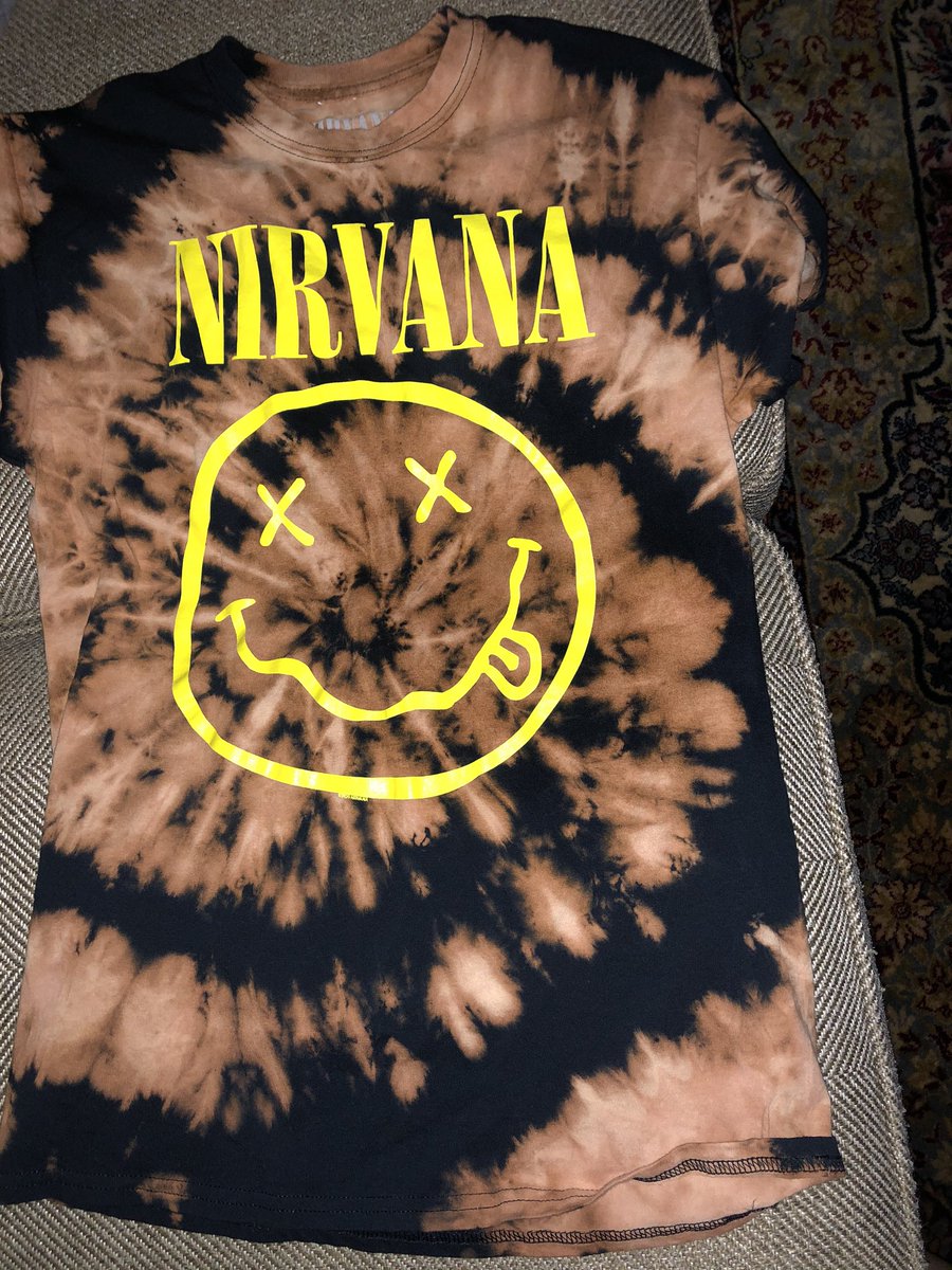 kaileyturner22's tweet photo. Selling bleached dyed shirts! Pick your size and band! Message me for details! $20 🤩 https://t.co/Ajt81IxuSO