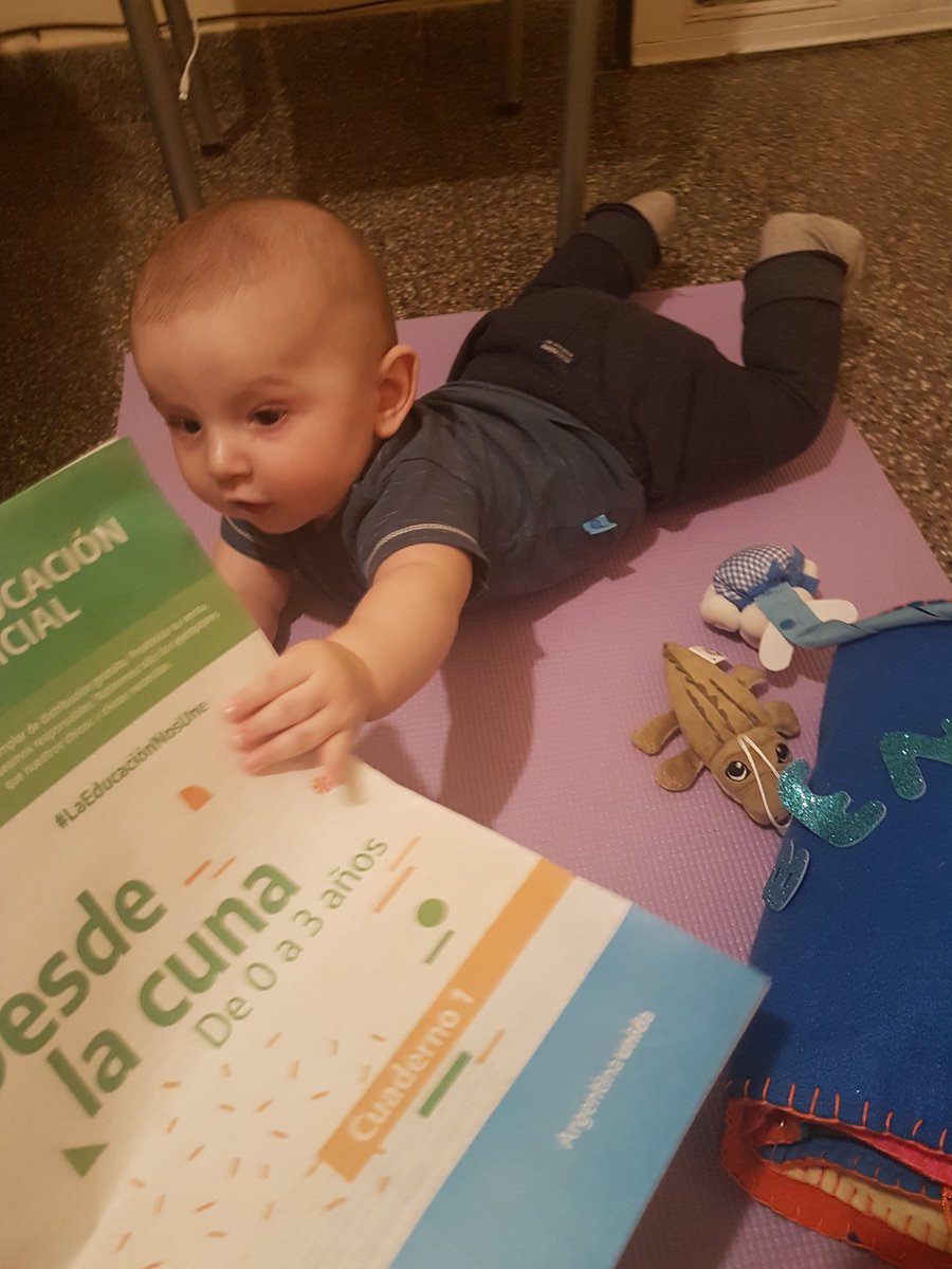 CarolinaCoutrix's tweet photo. @trottanico genial el programa de #seguimoseducando por @EducacionAR. 👶👏👏👏 #Laeducaciónnosune cuentos en flia 💓
@cristianc444 https://t.co/vSLqvxgIBf