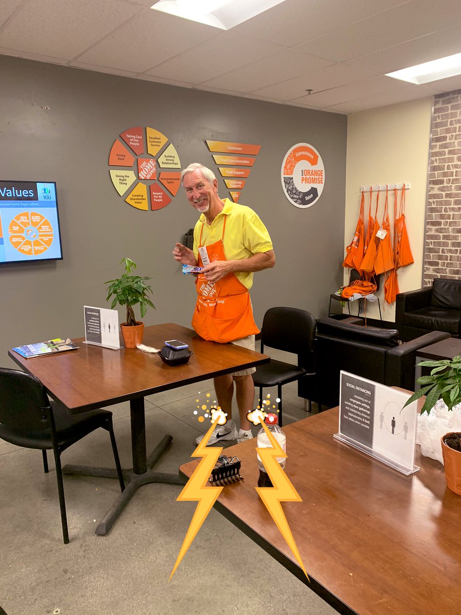 All Associates LOVING the MELAO🍯🥁🎷