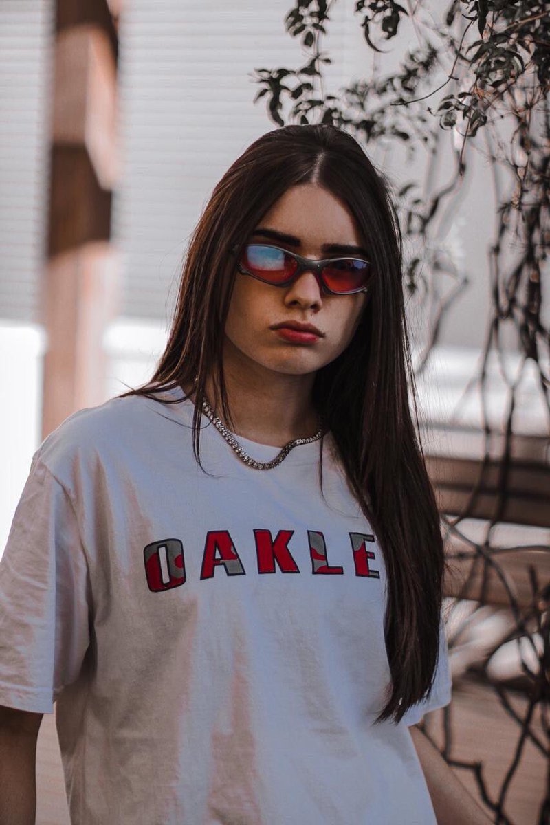 bailedaostenta's tweet photo. 🛡Oakley virou viciante pro consumo ! 🏴‍☠️🎭
💎 A cada lançamento da Ostenta Gang o coração da concorrência para ! 🥺🥵
.
.
.
.
#bdo #mandrake #chavao #empreendedorismo #oakleypenny #oakleylandia #rave #rap #trap #juliet #trapbr #garden #funk #vilão https://t.co/doWm24nalE