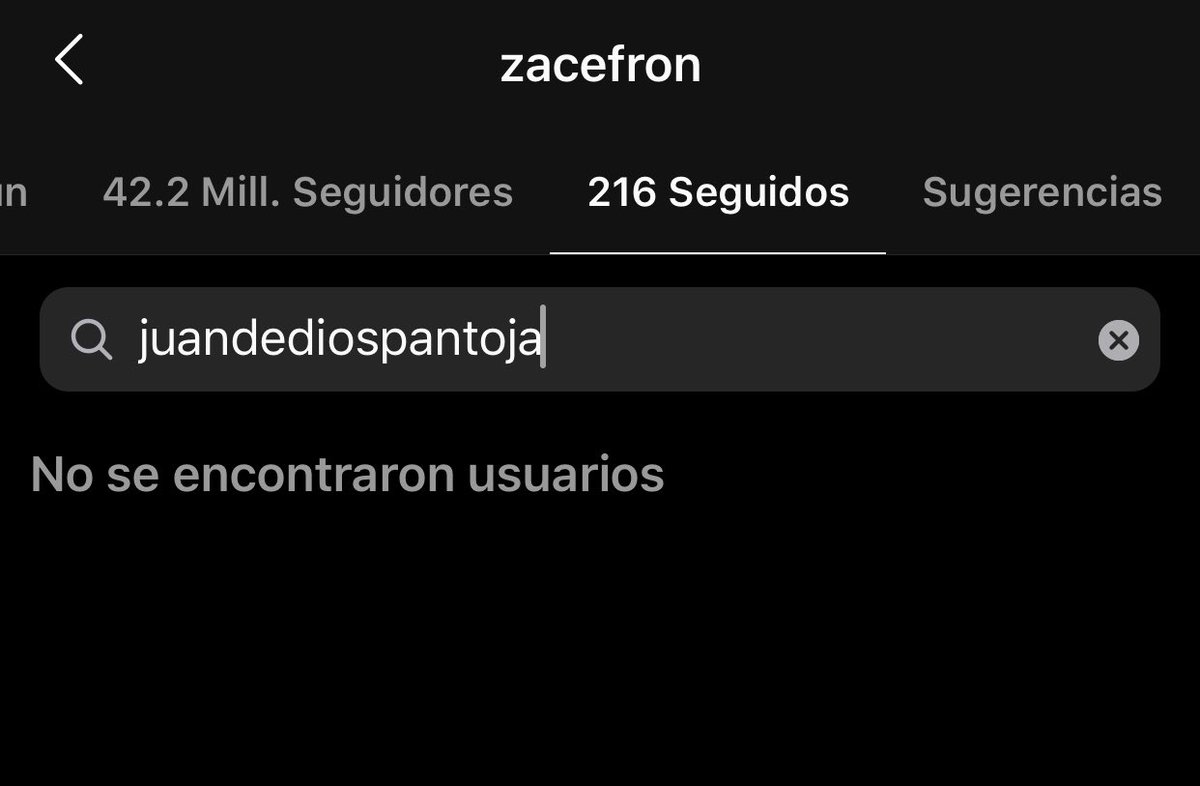 izac_efronx's tweet photo. Zac Efron dejó de seguir a Juan de Dios Pantoja en apoyo a Kimberly Loaiza. 👏🏻😭
#KimDateCuenta https://t.co/VmA9feUOof