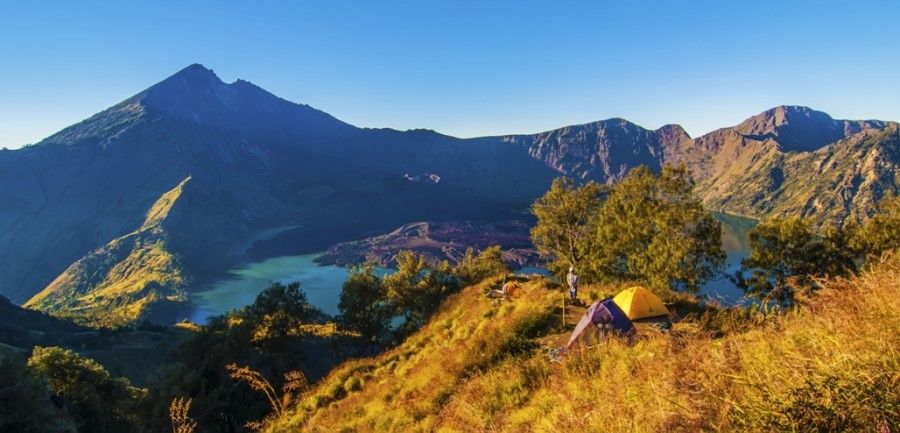 gogonesia's tweet photo. UNESCO  telah menetapkan kawasan Gunung Rinjani sebagai anggota UNESCO Global Geopark pada April 2018 lalu dan menjadi salah satu gunung favorit para pendaki lokal maupun mancanegara https://t.co/uRqpjVO1LE

#trekkingrinjani #gunungrinjani #rinjani https://t.co/q1kooHyG3l