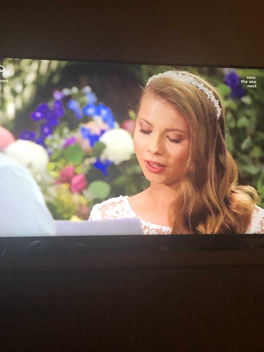 ⁦<a href="/BindiIrwin/">Bindi Irwin</a>⁩ ⁦<a href="/RobertIrwin/">Robert Irwin</a>⁩ ⁦<a href="/TerriIrwin/">Terri Irwin</a>⁩ congrats ❤️🌸🌷❤️🌸🌷❤️🌸🌷wishing you both the BEST life has to offer