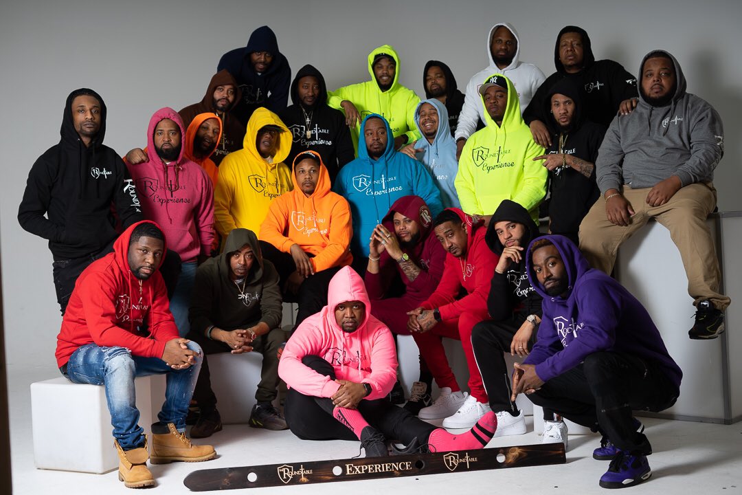 BENSWAYZE2's tweet image. Same N*ggaz I went to College wit we still hanging and getting money together 💪🏾💪🏾💪🏾 #Roundtable #Loopsquad