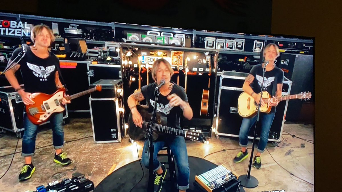 Christine C Cook On Twitter Keithurban Feeling It Real Time Philcollins Throw Back Whatawonderfulworld Higherlove Phil collins face value in the air tonight. twitter