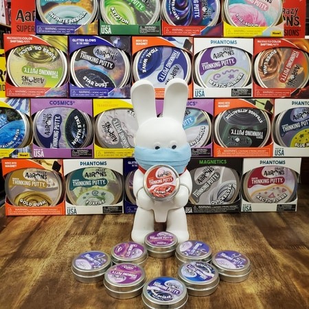 AdvUnderground's tweet photo. Dudes! All the putty! We have been working hard to get great pictures for website! The man behind the camera has been killing it, please go check out our selection! #followtheauwhiterabbit #thinkingputty #sensorytoys #stressrelief #anxientyrelief #justplainfun https://t.co/7VXDXsNXxF