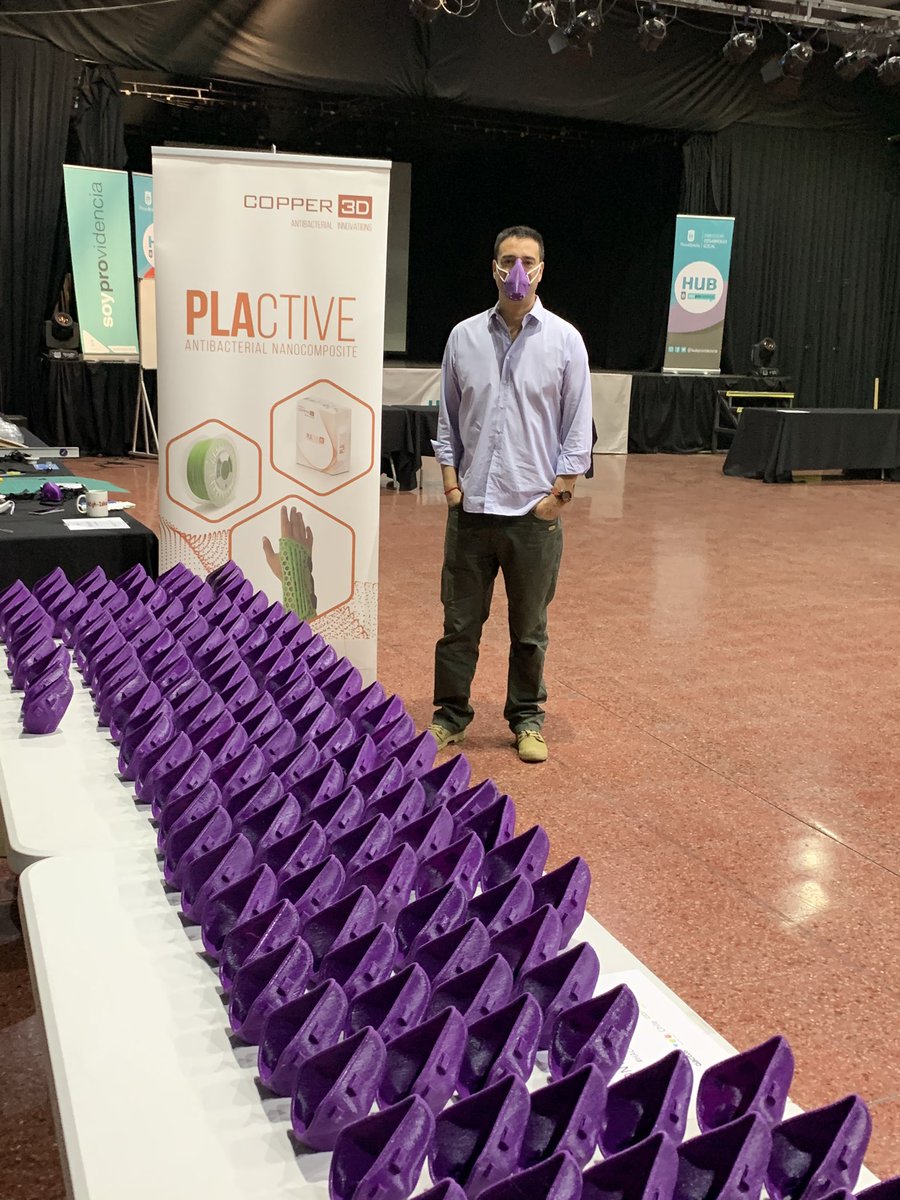 MAR7INEZ's tweet photo. Hoy @hubprovidencia en plena fabricación de las #NanoHack de @Copper3D_Global #PLACTIVE #PurpleEdition https://t.co/pFfqaQsIRe