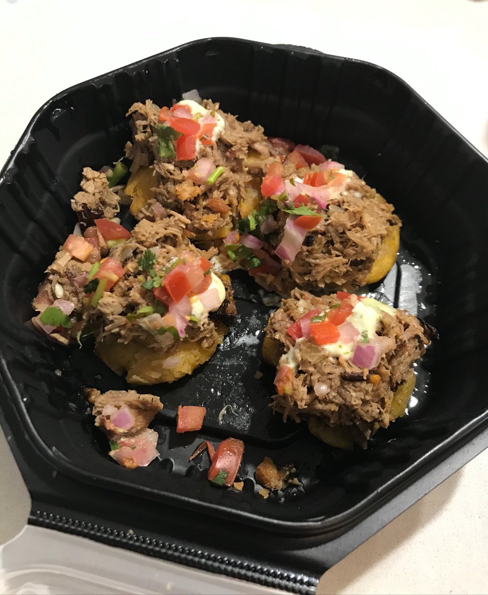 2 Cuban Girls tweet media