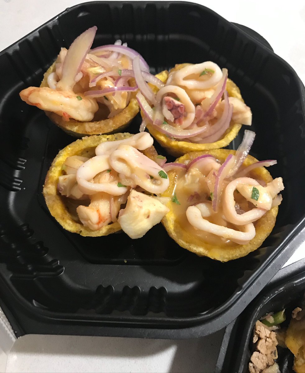 2 Cuban Girls tweet media