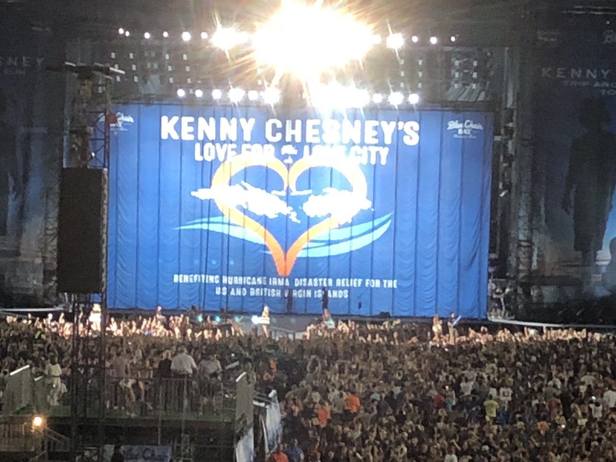 RudyPoulos5's tweet photo. ⁦@noshoesradio⁩ ⁦@noshoesnation⁩ ⁦@kennychesney⁩ #VirtualTailgateParty https://t.co/mBHV3xR1AH