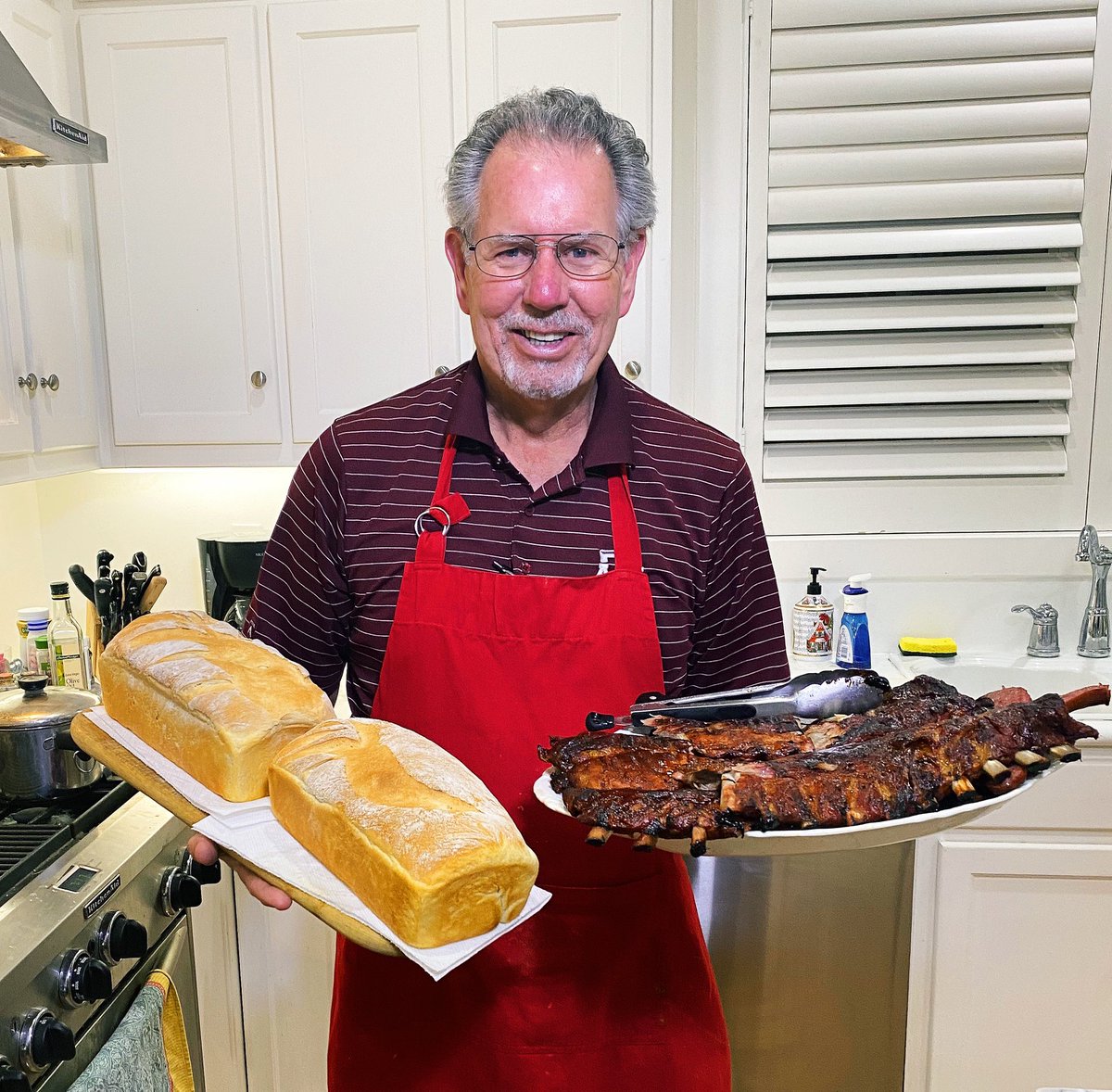 rededdy56's tweet photo. #CoachPriceCookingChallenge Homemade sourdough, sausage, ribs, baked beans and mashed potatoes. Come on man! #maroonandwhite #Aggies #Whoop! https://t.co/3y9kPpNm6g