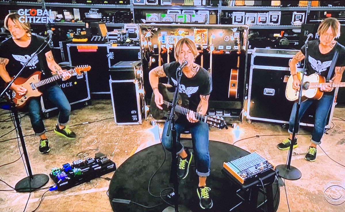 rstare's tweet photo. Huge respect for @KeithUrban during #OneWorldTogetherAtHome tonight!! Just awesome!! https://t.co/YlAkIqhQ7s