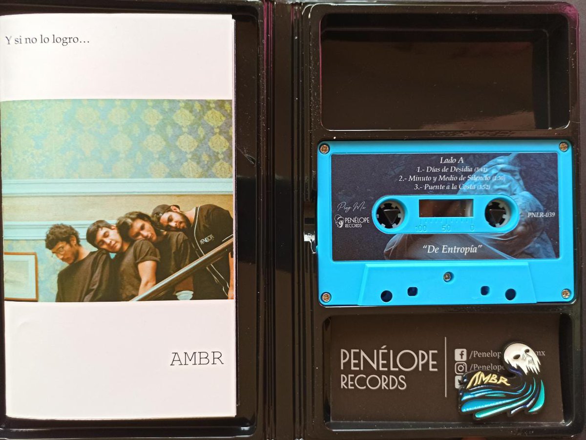 ambr_mx's tweet photo. "De entropía" en formato físico 🌊📼 Cassette ya disponible en el @Kichink de @PenelopeRec - link en biografía. 
Cassette, Azul cielo sólido + pin metálico + booklet. 
*Edición limitada a 30 piezas. https://t.co/Neg0ZQBIs4