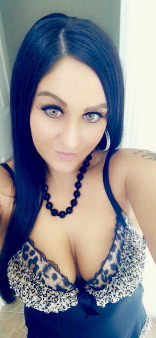 🔥Smoking hot!! 🔥  ❄️@missjennasnow ❄️  🎥MFC camgirl 🎥  ⬇️follow/add here⬇️  https://t.co/5E4eacvPtw  Tues-Sat<a class="tags" href="/tag/missjennasnow">@missjennasnow</a>