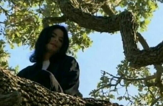 Michael Jackson looking at Teddy right now #VERZUZ